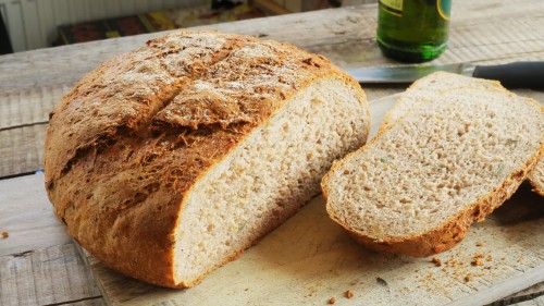 Zé-féle sörös félbarna kenyér